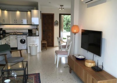Living room & kitchen - Rent apartment in Nerja